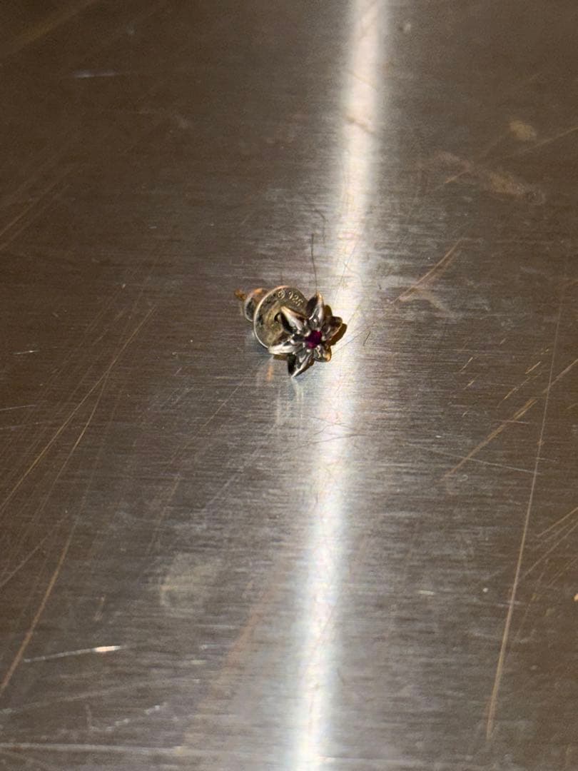 クロムハーツ スタッドピアスwithルビー