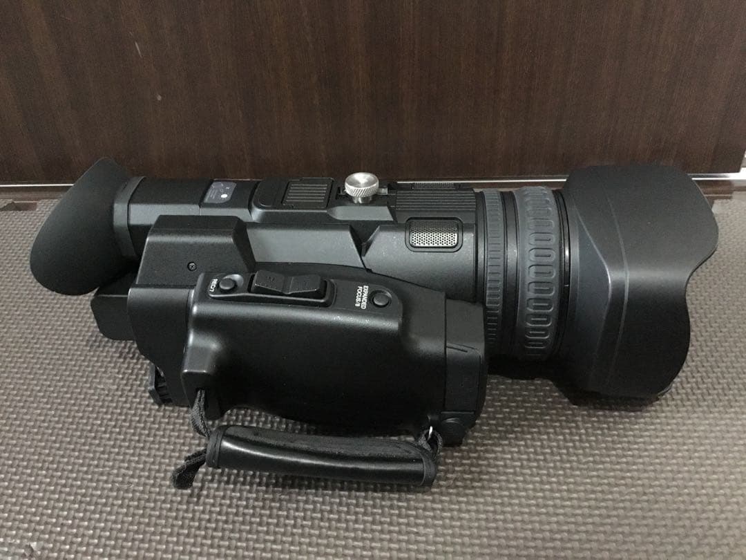 JVC GY-HM175 業務用ビデオカメラ本体、マイク、バック、メモリのセット