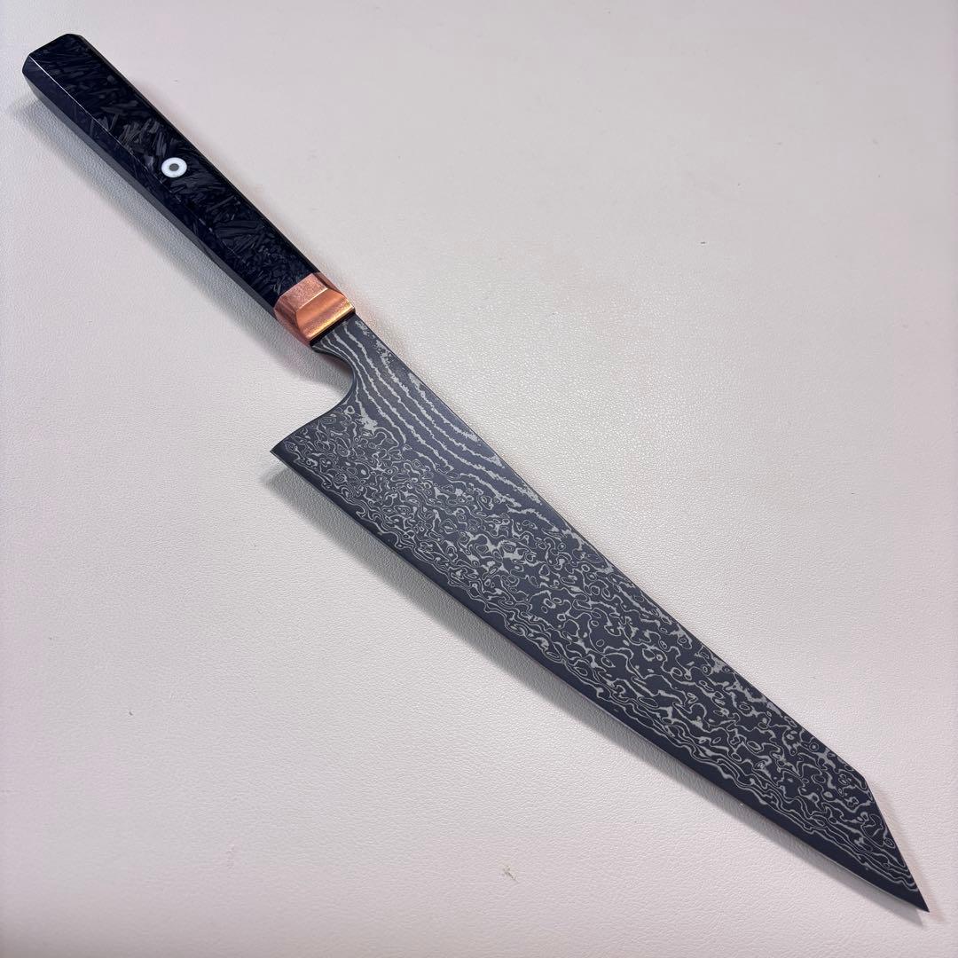 黒染め　ダマスカス牛刀「切付型」 215mm。
