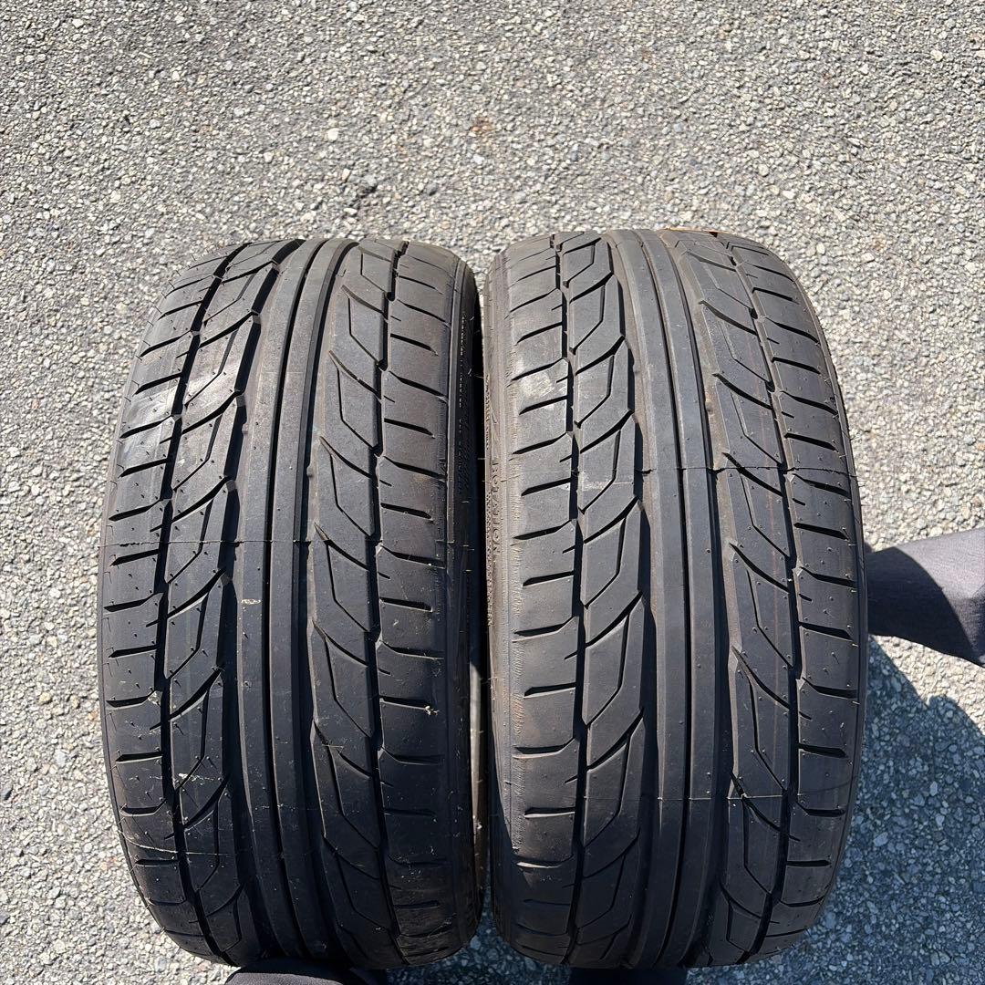 225/35/19 NITTO 2本