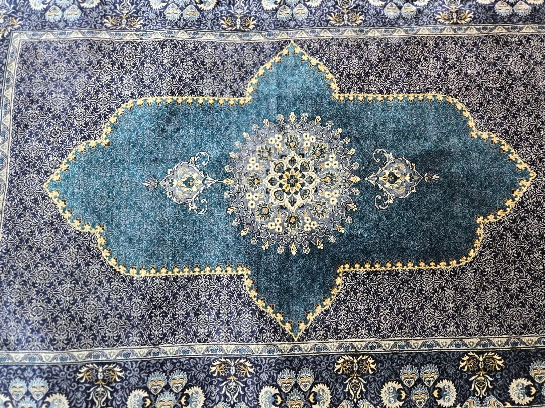 トルコ絨毯 100シルク手織り綺麗な青花柄 新品 サイズ:176cm×110cm