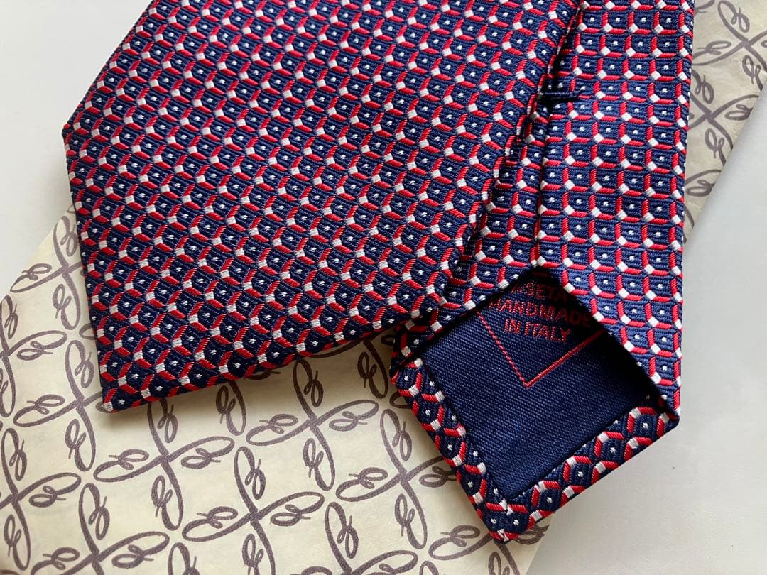 【新品未使用タグ付き】ブリオーニ　 ネクタイ 100%シルク 小紋柄
