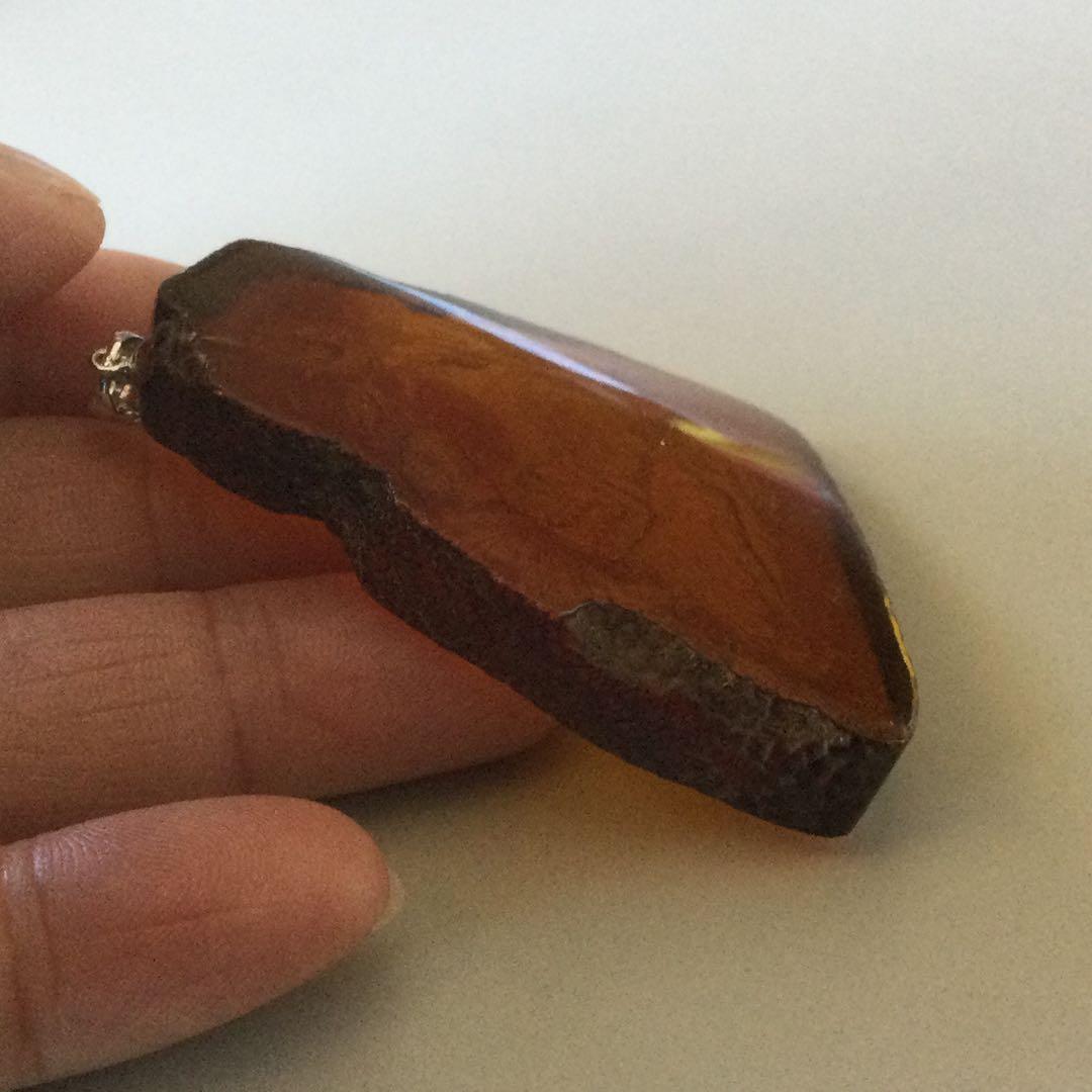 琥珀ペンダントトップ(インタリオ妖精)