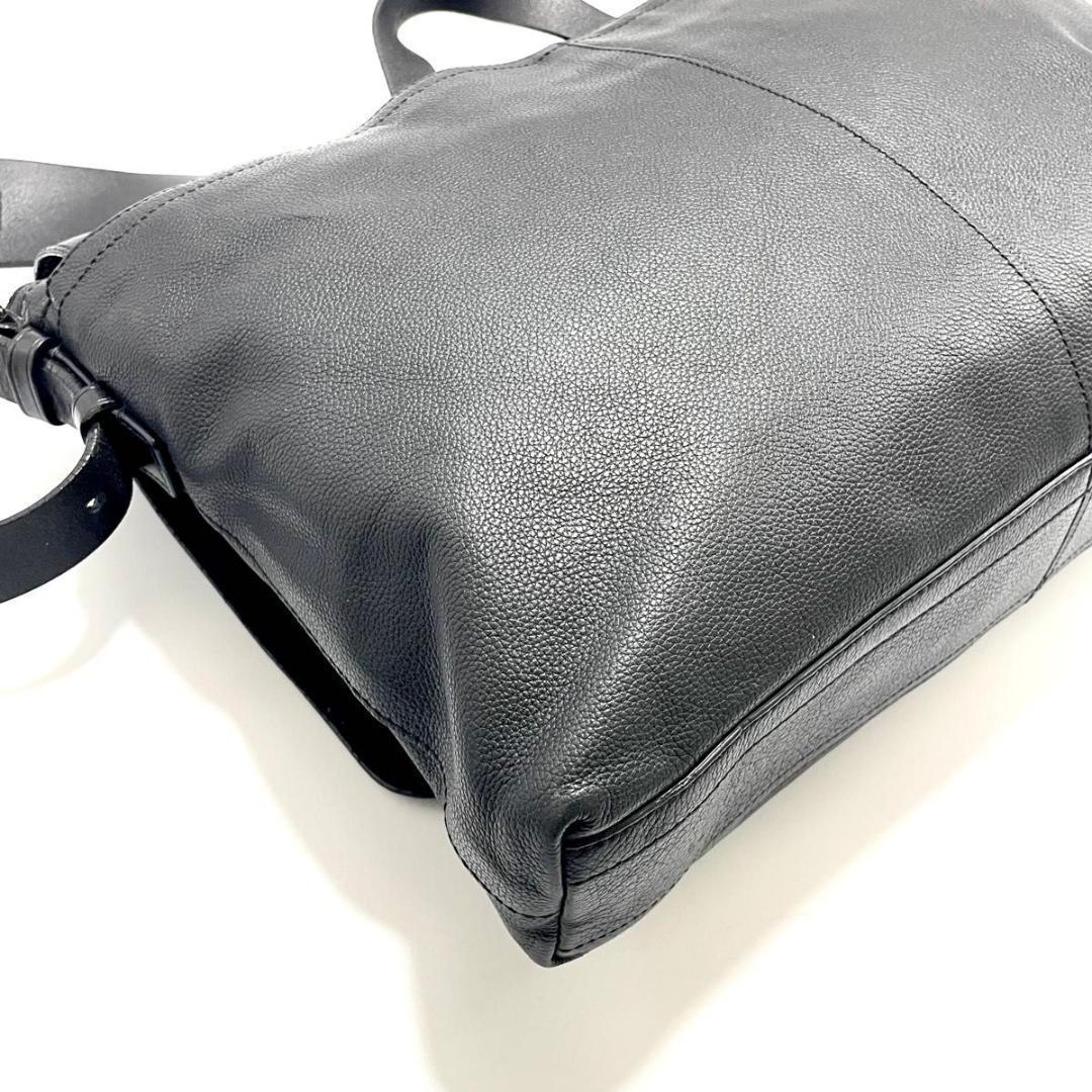 COACH コーチ メッセンジャーバッグ トンプソン　70313