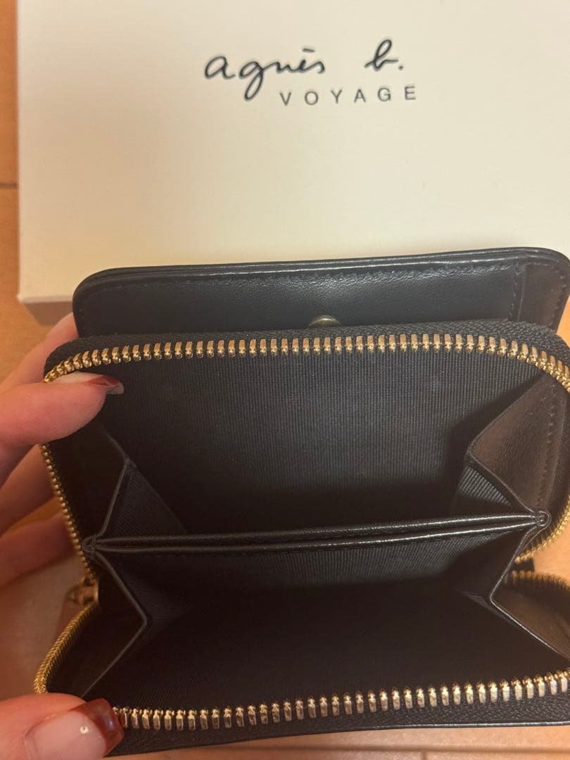 agnès b. VOYAGE 二つ折り財布
