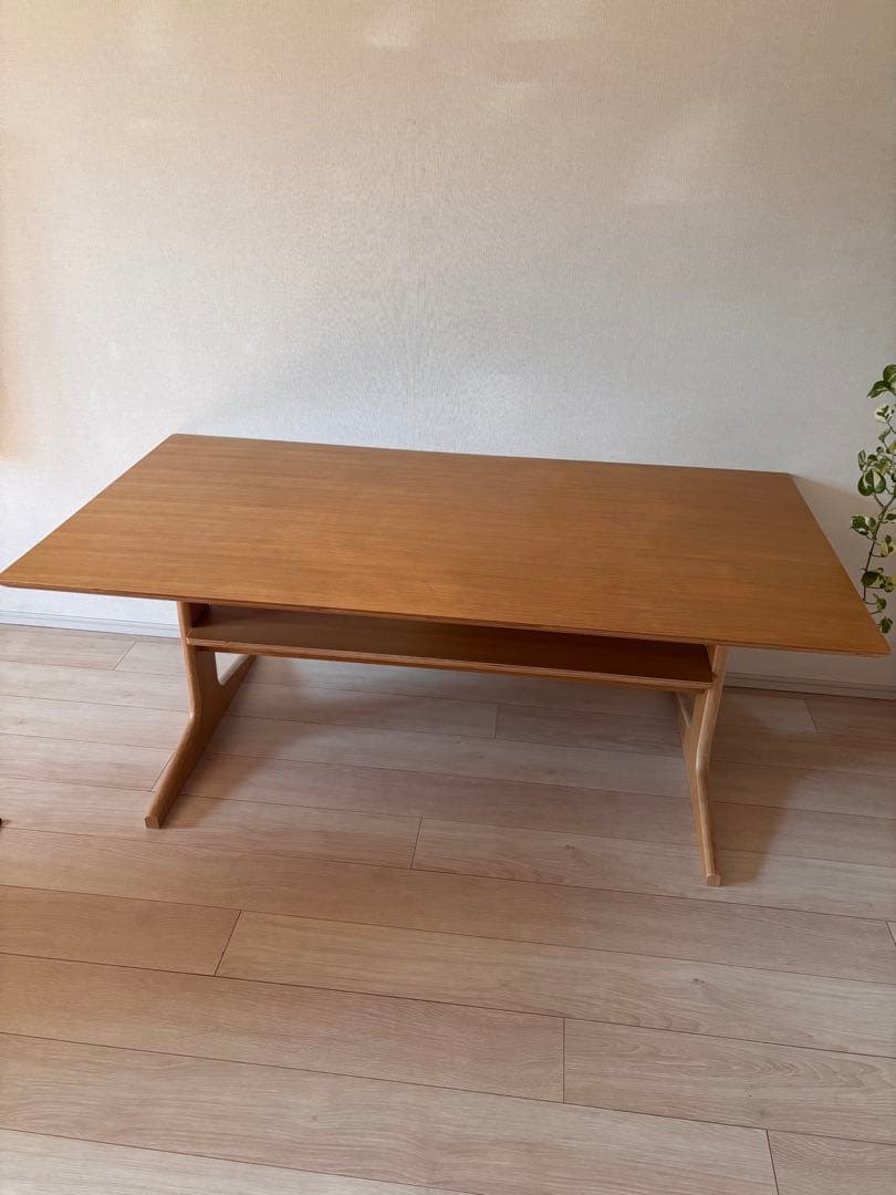 リビングでもダイニングでも使える　ダイニングテーブル3 オーク材　お引き取り可