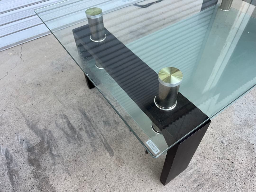 ガラスと木製のモダンテーブル 105cm x 60cm 高さ42cm