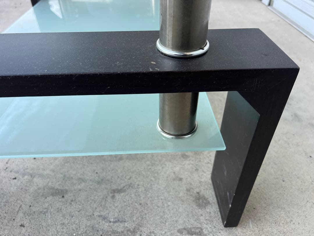 ガラスと木製のモダンテーブル 105cm x 60cm 高さ42cm