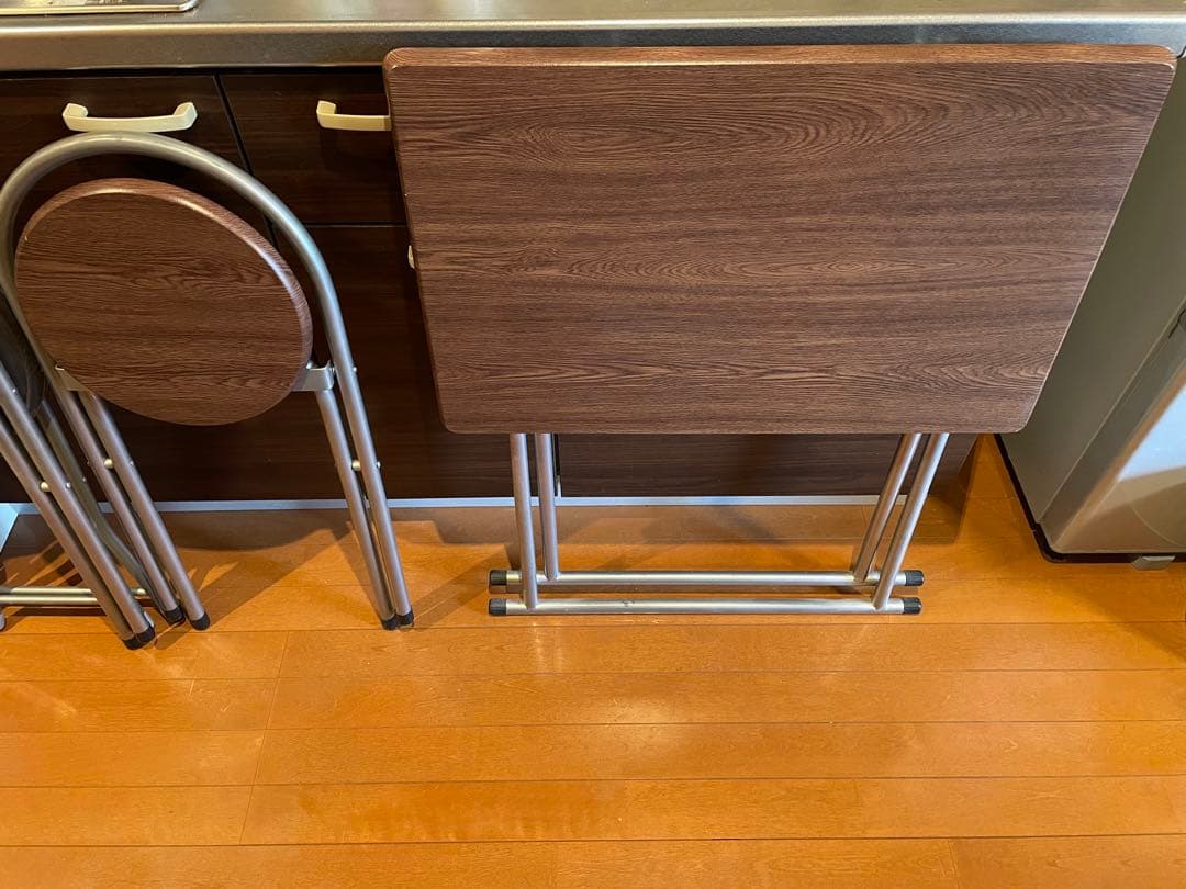 ダークブラウン木製ダイニングテーブルセット