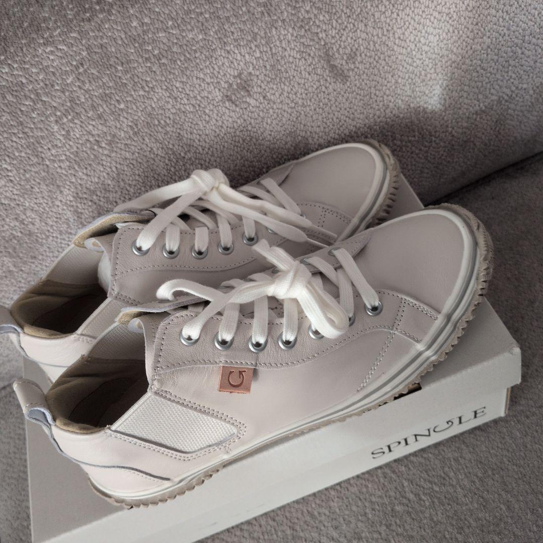 1/15お値下げ　スピングルムーブ　442 IVORY 37〜38　SS　新品