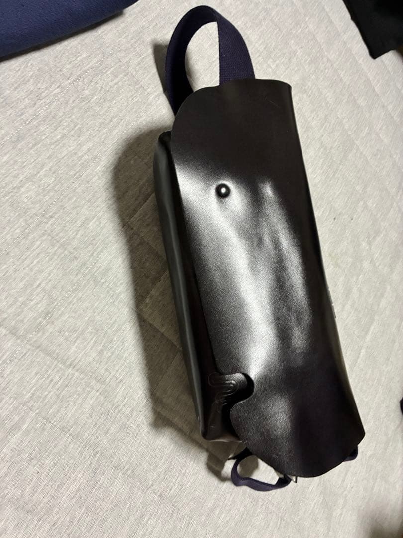 Uni & co. ユニアンドコー レザーメッセンジャーバッグ ブラック