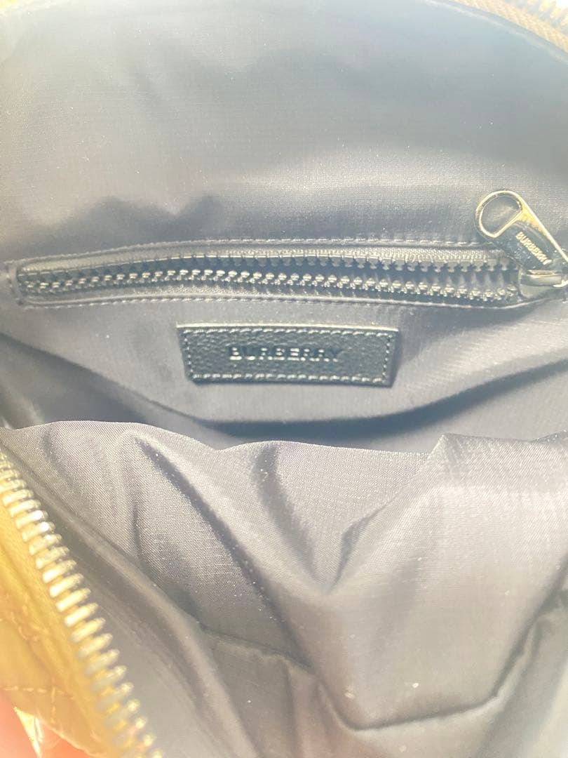 BURBERRY キルティングリュック ベージュ　子供