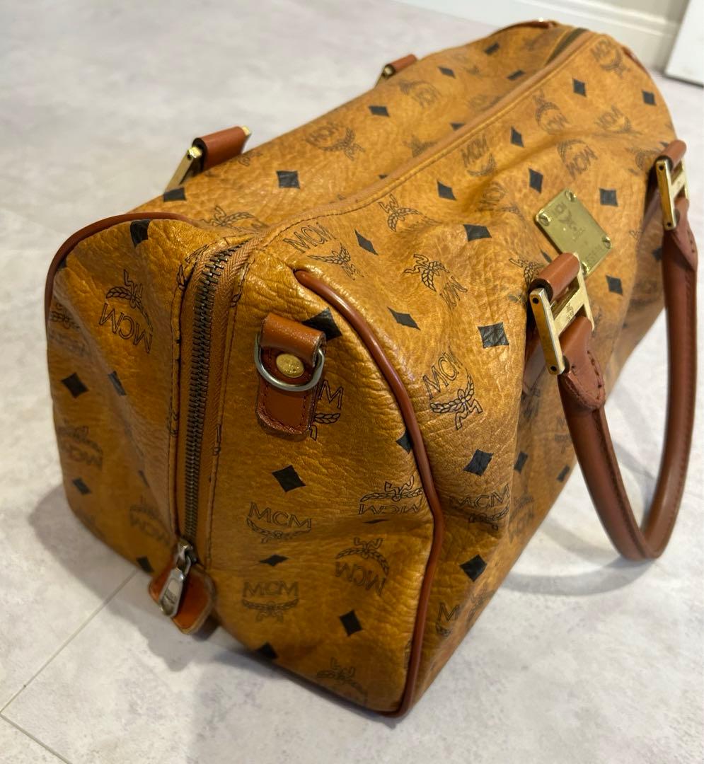 MCMエムシーエム ボストンバ ッグ ハンドバッグ 総柄 ロゴプレート ブラウン