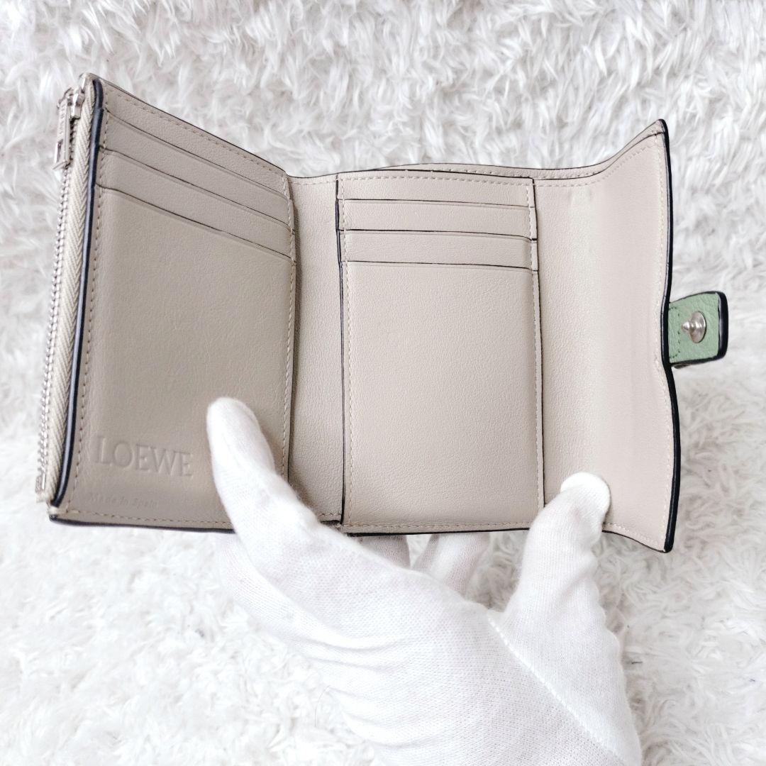 美品✨ロエべ　三つ折り財布　バーティカルウォレット　スモール　ローズマリー　タン