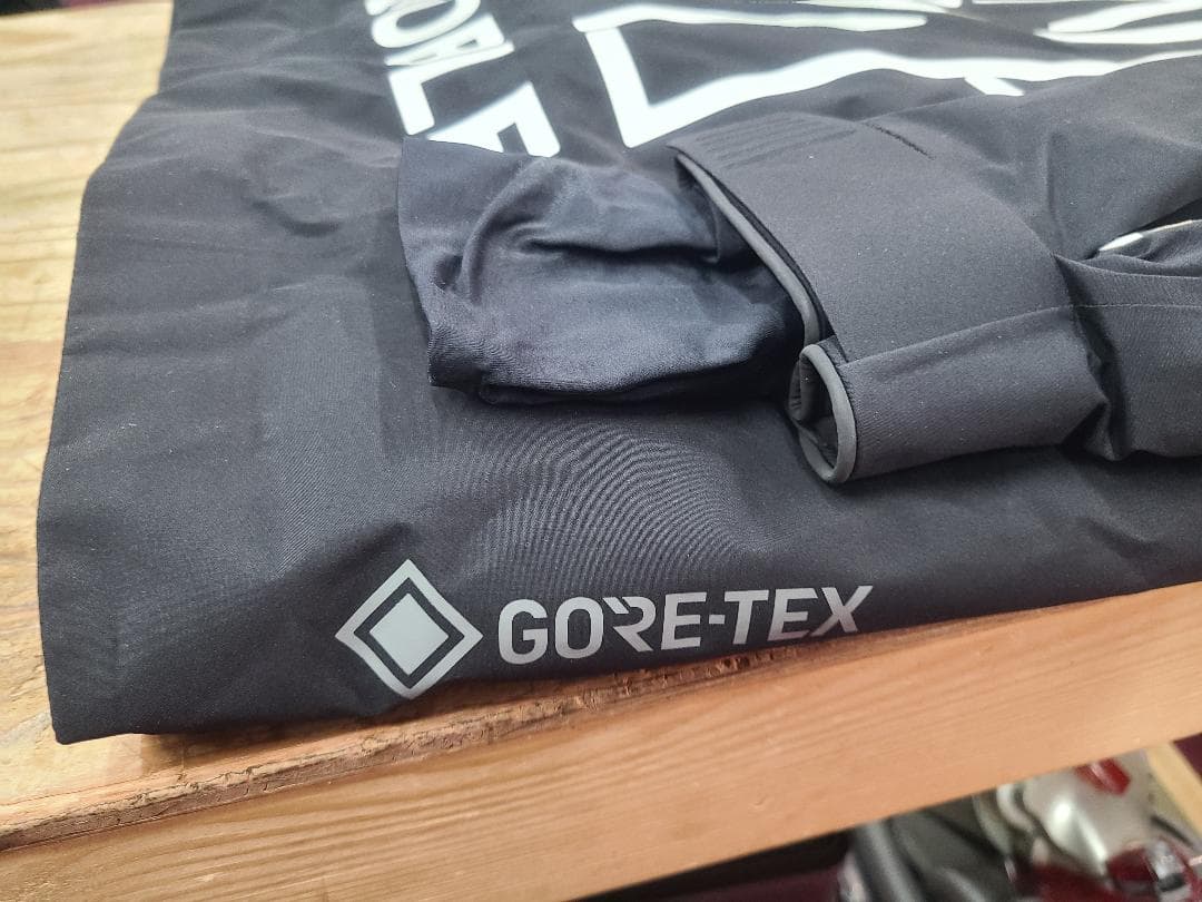 MONCLER GRENOBLE STAZ スキージャケット