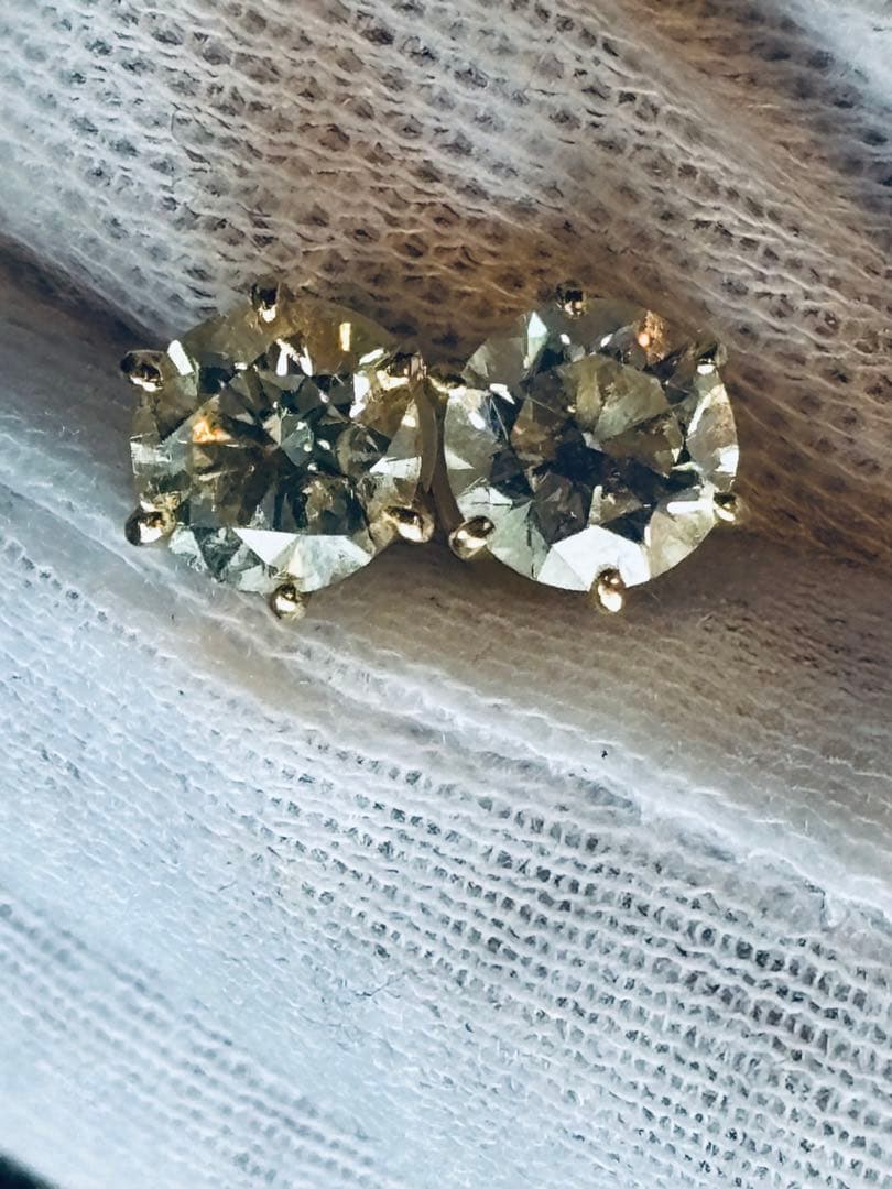 一粒 ダイヤ ピアス 2ct k18