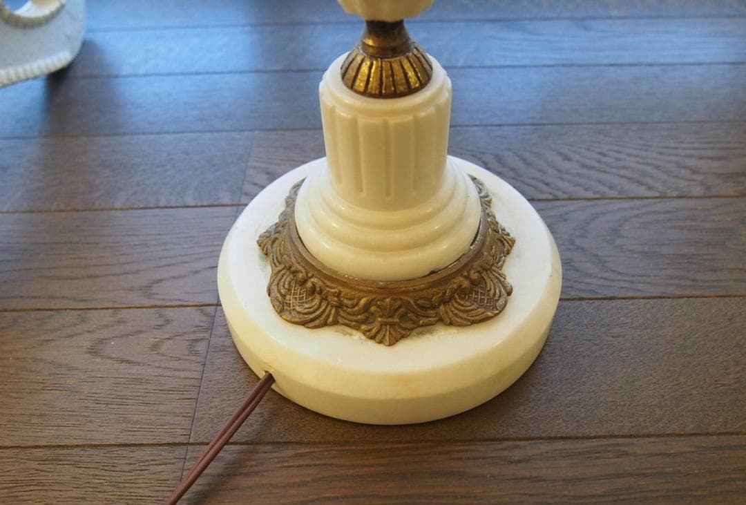 希少★フランスヴィンテージ大理石シェードテーブルランプ白ダマスク織ライトスタンド