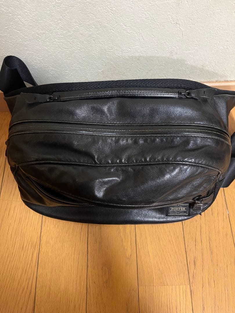ポーター ズーム ウエストポーチ　ボディバッグ　 レザー ブラック