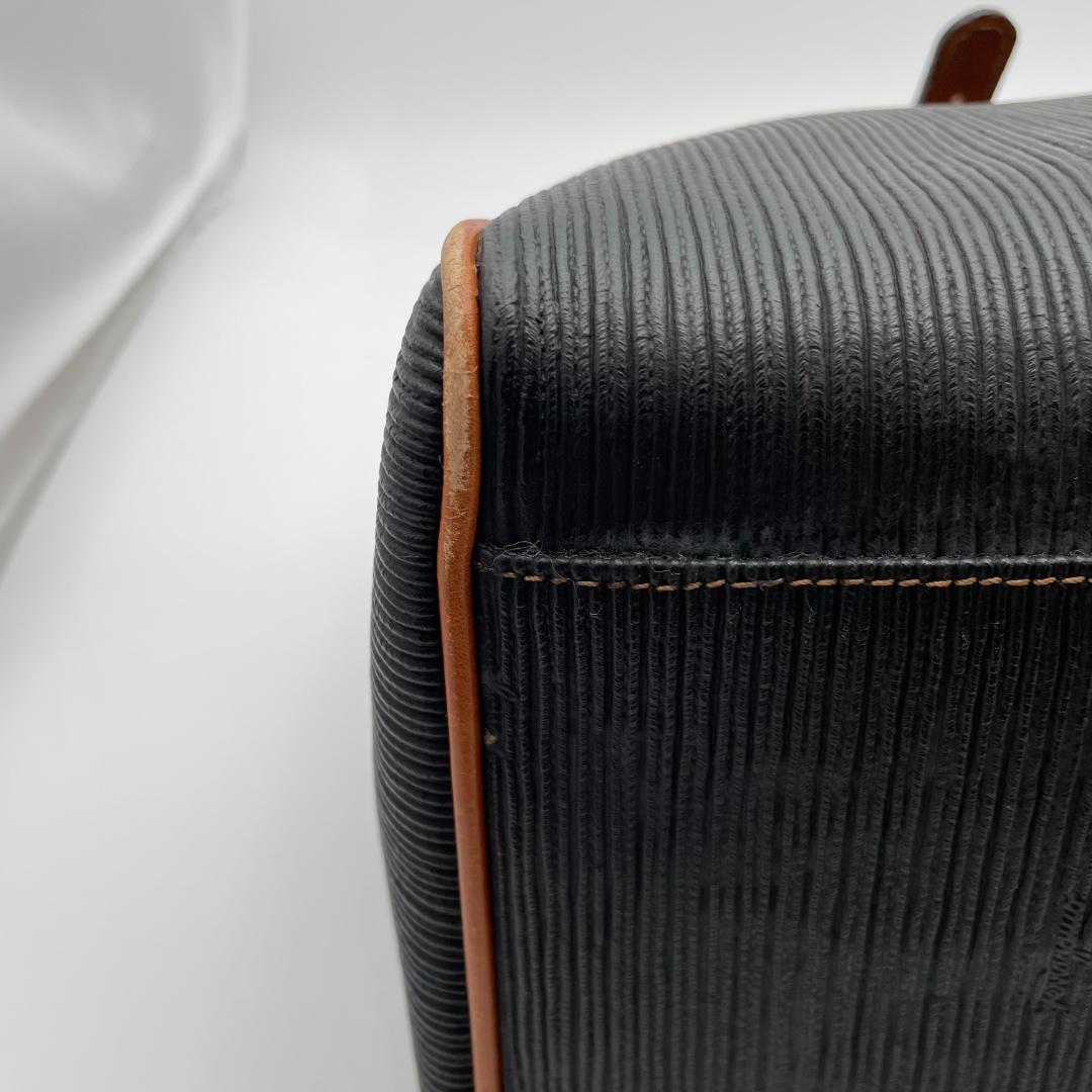 サルバトーレ　フェラガモ　レザー　ミニボストンバッグ　ガンチーニ　レザー