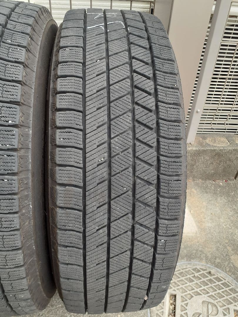 ブリヂストン 23年製 スタッドレスタイヤ 15インチ ホイールセット　フリード