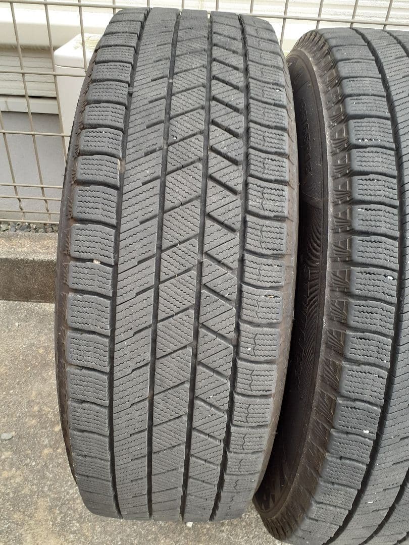 ブリヂストン 23年製 スタッドレスタイヤ 15インチ ホイールセット　フリード