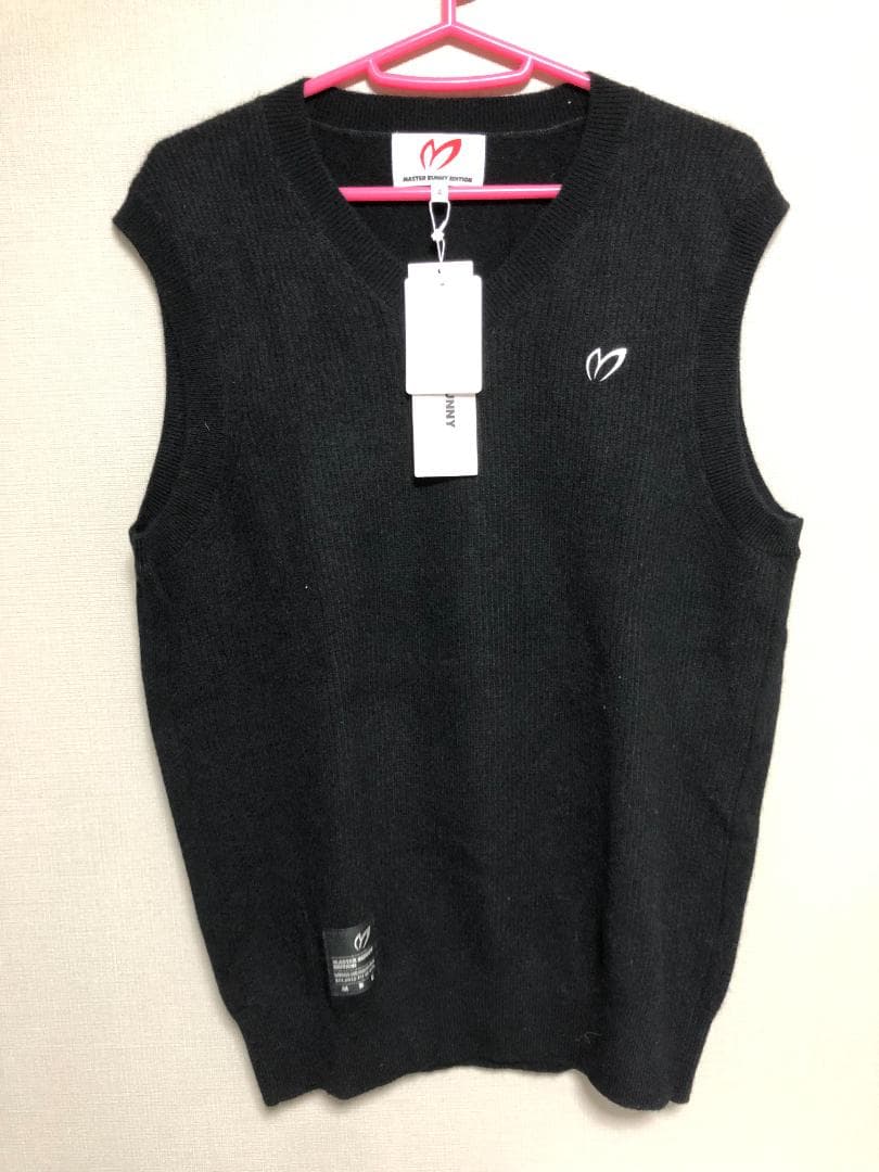 完売 未使用タグ付き Vネック カシミヤニットベスト 4 M 黒 マスターバニー