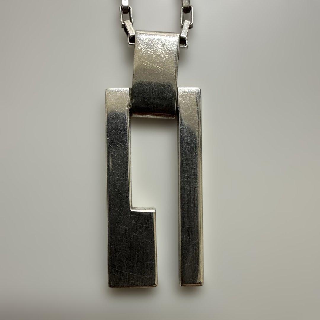 あっくんGUCCI シルバー ネックレス モダンデザイン　☺︎