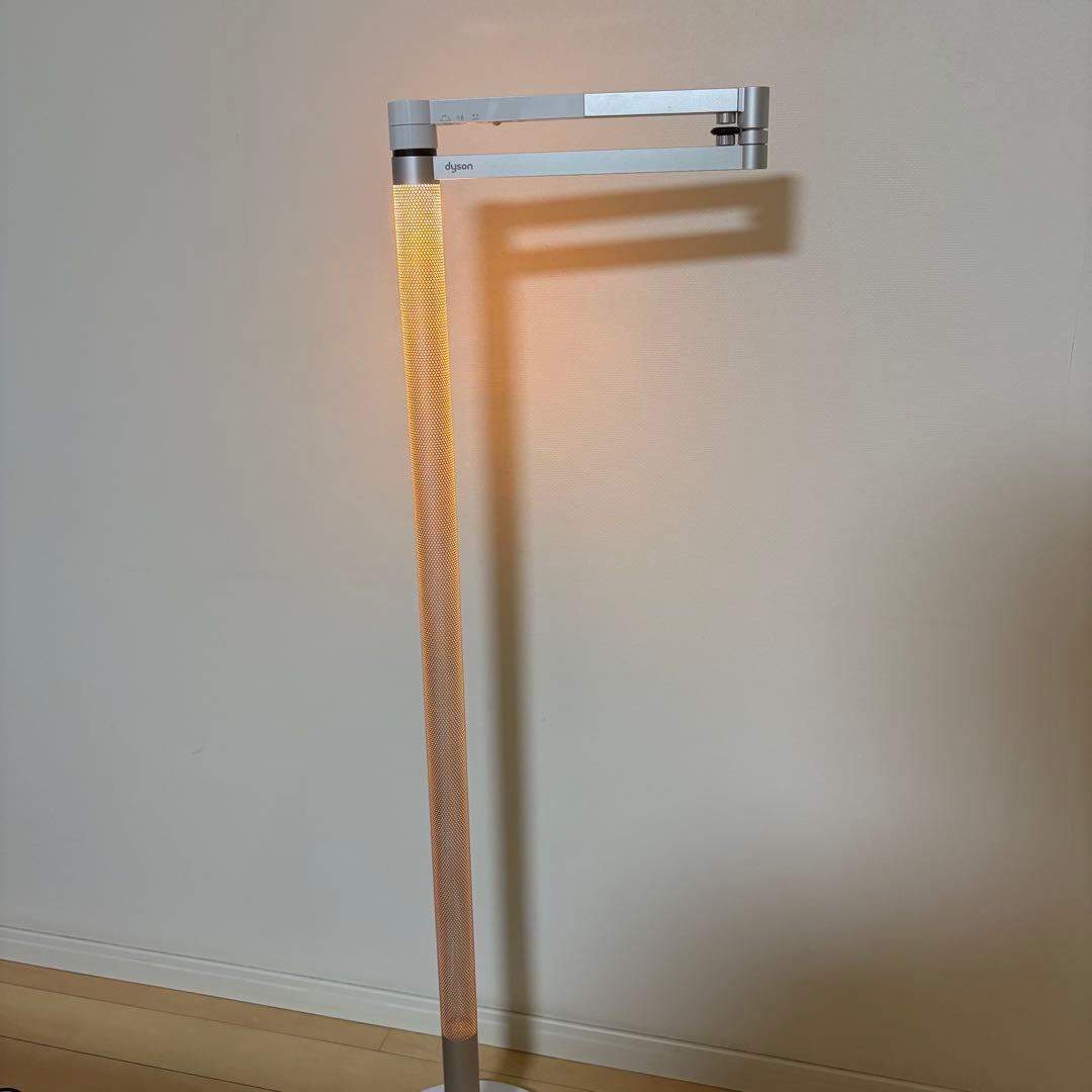 ダイソン Lightcycle Morph フロアライト ホワイト／シルバー