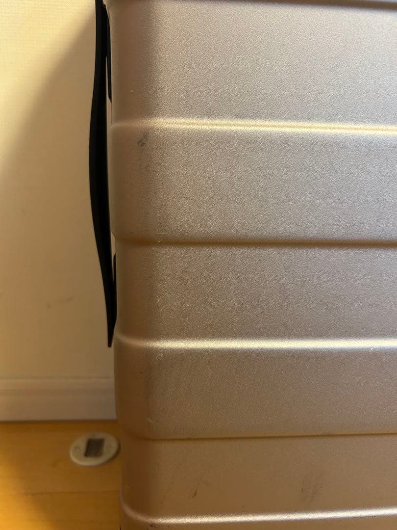 無印良品　バーを自由に調節できる　ハード キャリーケース（３６Ｌ）