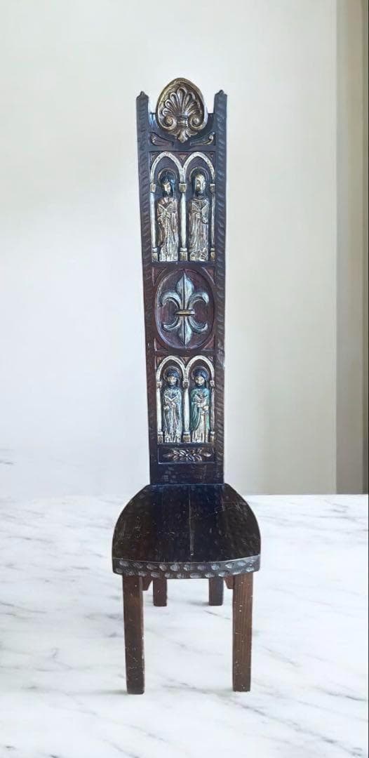 アンティークチェア★中世柄スピニングチェア　フルール・ド・リス紋章とロカイユ装飾