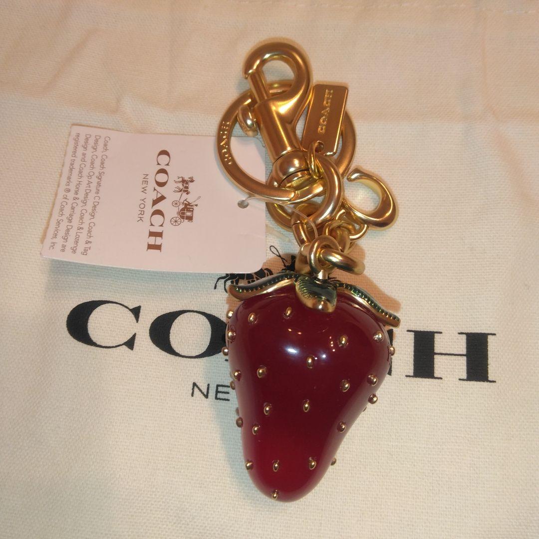 未使用品　coach コーチ　いちご　バッグチャーム　ゴールド