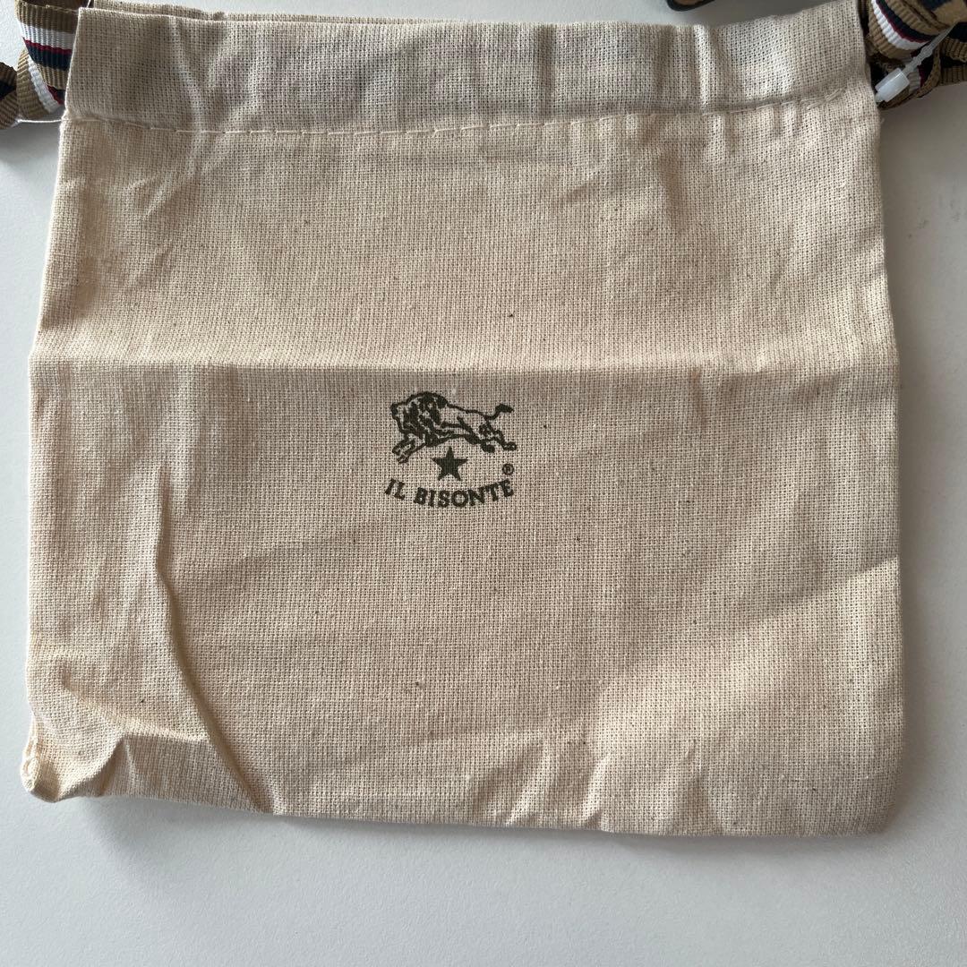 新品　イルビゾンテ　二つ折り財布　レザー　ブラックxホワイト　ロゴ　がま口　牛革