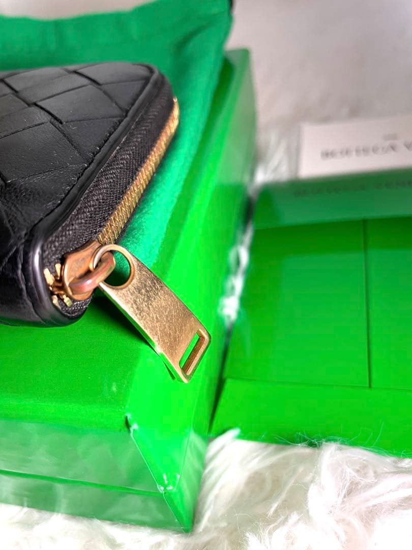 マ*ク様 現行 ボッテガヴェネタ ケース マキシイントレ ラウンドファスナ