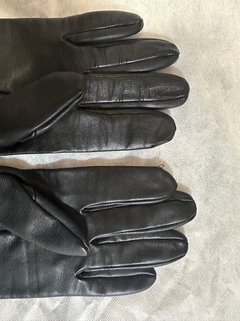 【ERNEST W. BAKER】ブラック スナップボタン レザーグローブ