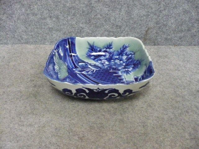 伊万里 染付 魚図 青磁 角鉢 [B31316]