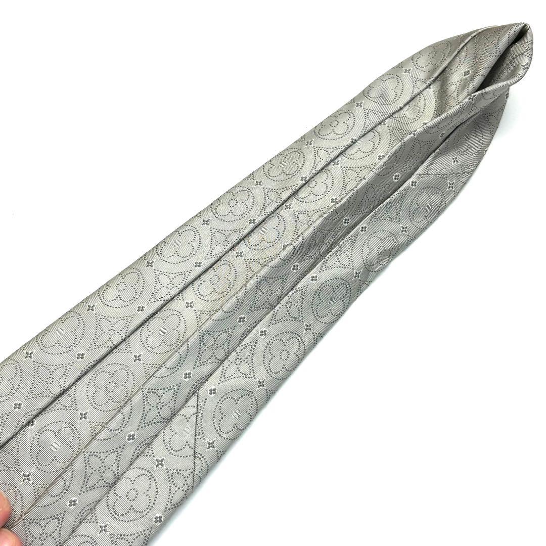 【新品同様✨】ルイヴィトン ネクタイ シルバー モノグラム 総柄 ジャガード