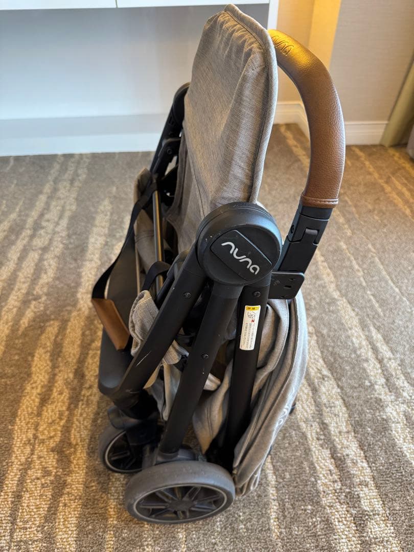 nuna trvl ヌナ ベビーカー ヘーゼルウッド