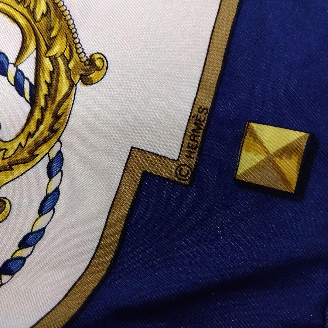 HERMÈS 鍵モチーフ シルクスカーフ