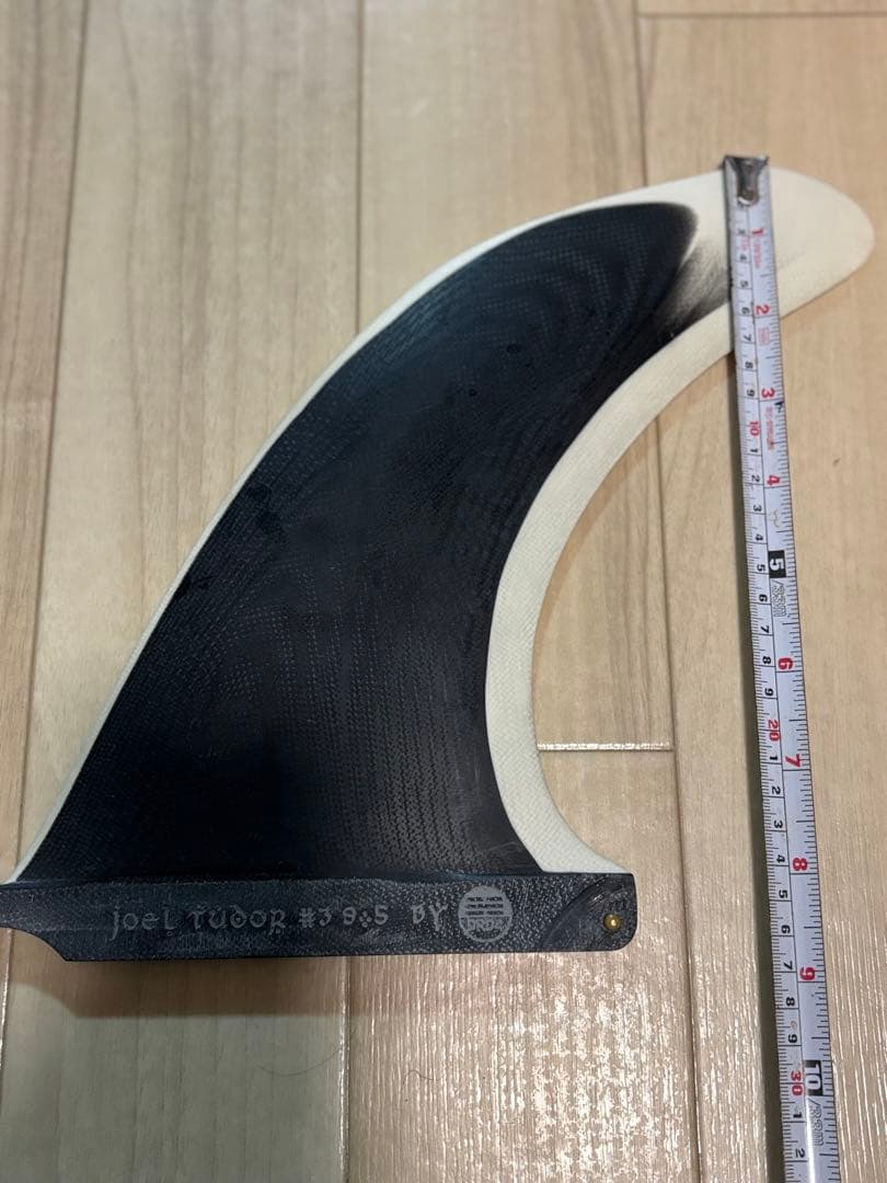 JOEL TUDOR DRD4フィン 9.5インチ 黒/白