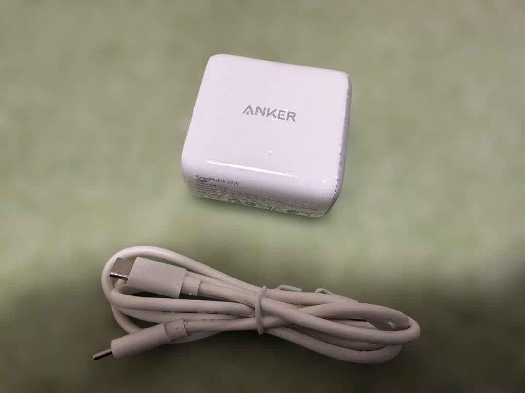 ANKER NEBULA Vega Portable （公式三脚スタンド付き）