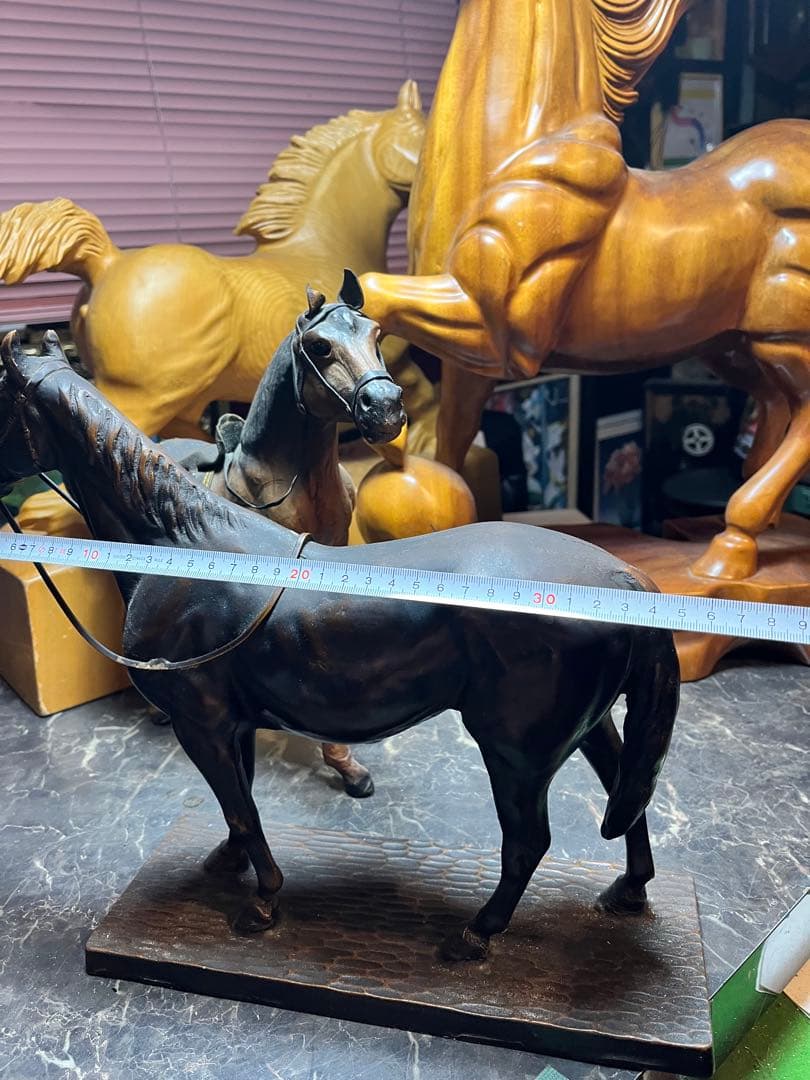鉄製の馬、馬の置き物、銅色の鉄製馬 たづなも鉄製です 36センチ