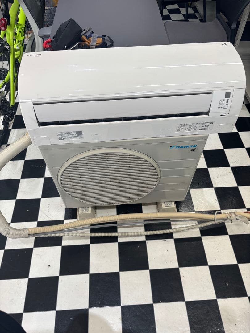 美品　DAIKIN エアコン F253A1ES-W 2024年製