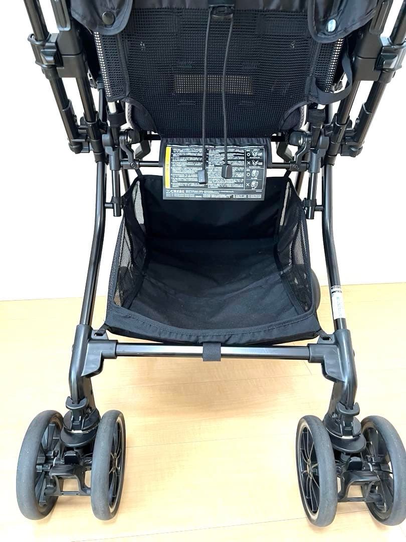 【美品】コンビ ホワイトレーベル スゴカルα 4キャス エッグショック HT