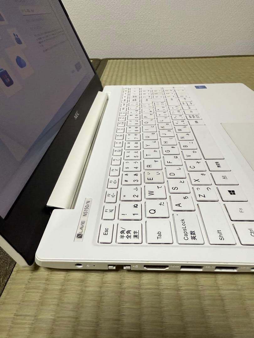ＮＥＣ ノートパソコン　LAVIE　カームホワイト PC-NS150KAW