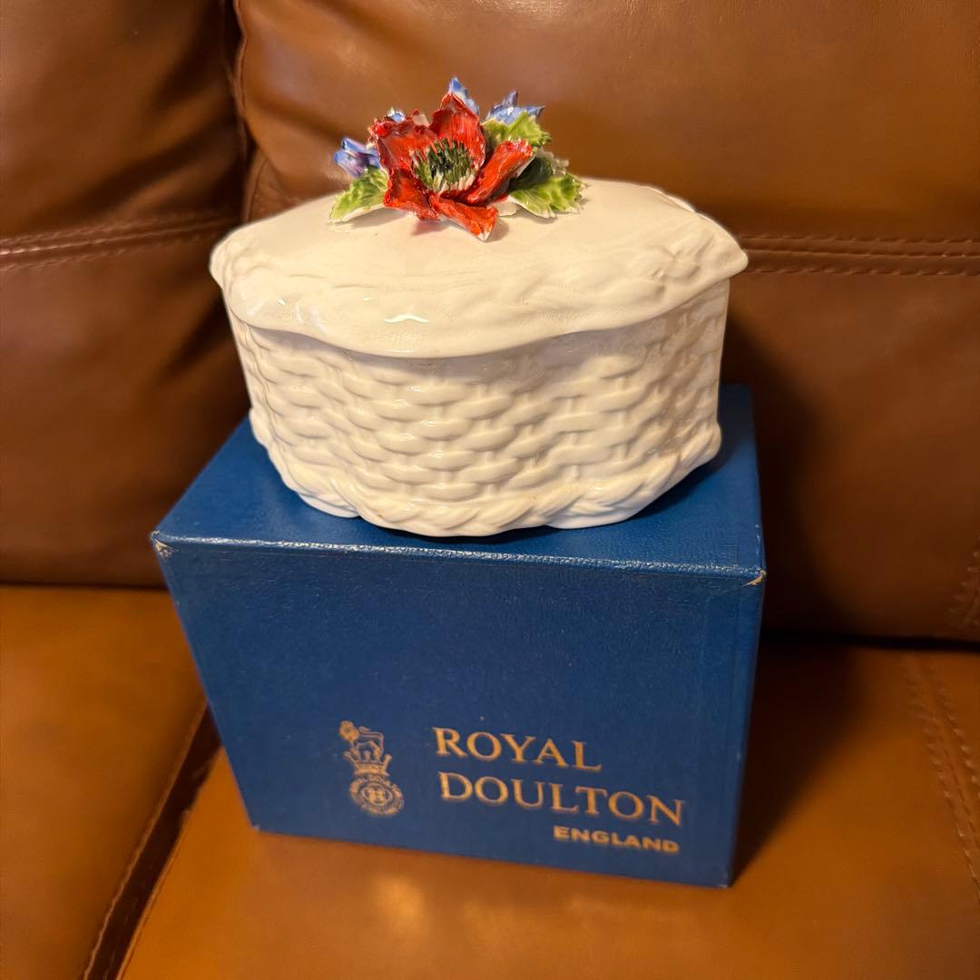   蓋付き菓子入れ　アンティーク