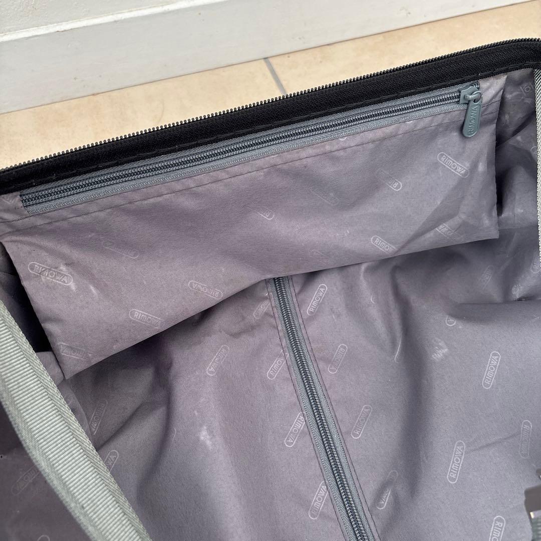 リモワ　キャリーケース