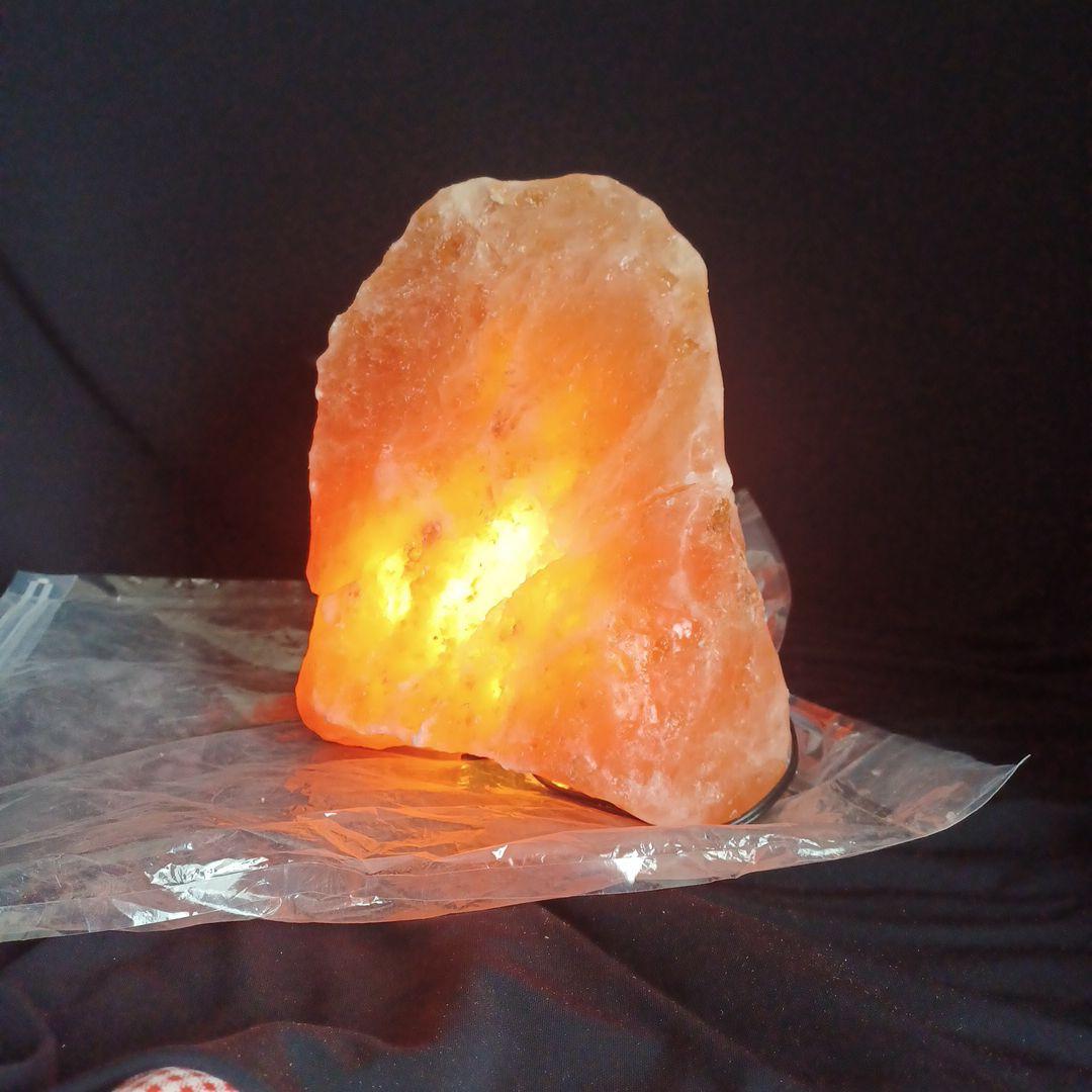 ヒマラヤ岩塩 置物 ピンク　ランプ