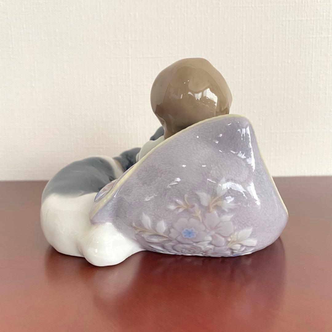 LLADRO リヤドロ　『 みんなおねんね 』 犬 置物