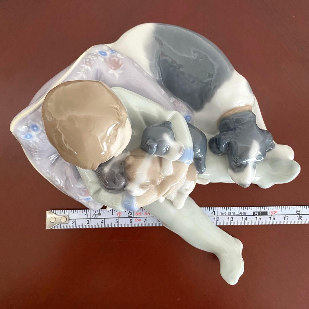 LLADRO リヤドロ　『 みんなおねんね 』 犬 置物