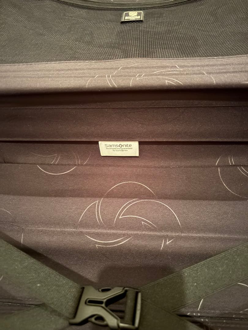 サムソナイト旅行用スーツケース